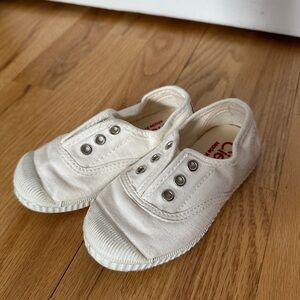 Cienta Kids White Slip-On Sneakers